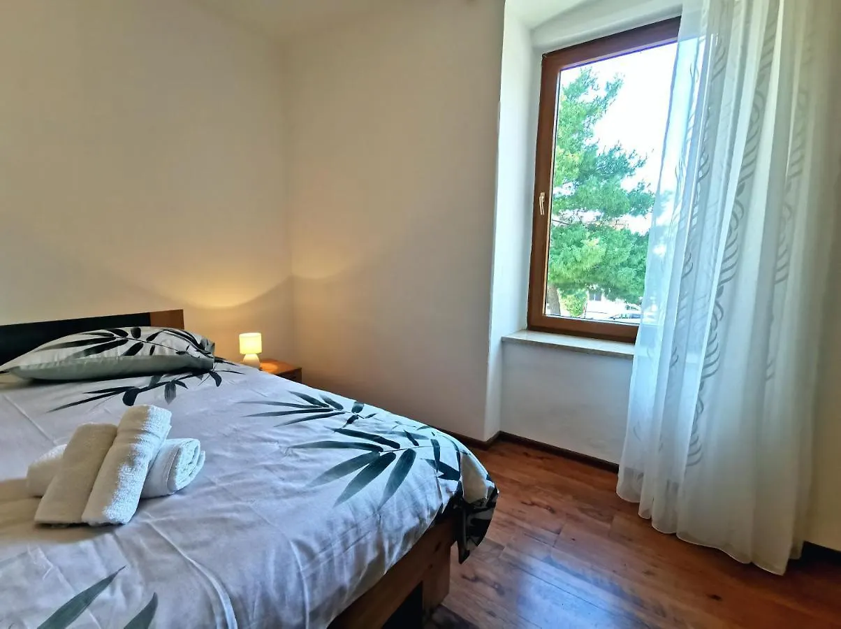 Parun Apartment Pula Croatia