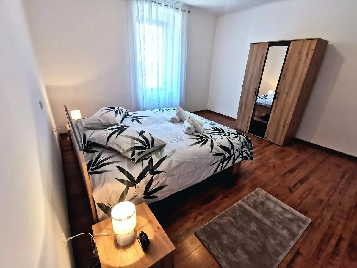 Parun Apartment Pula Croatia