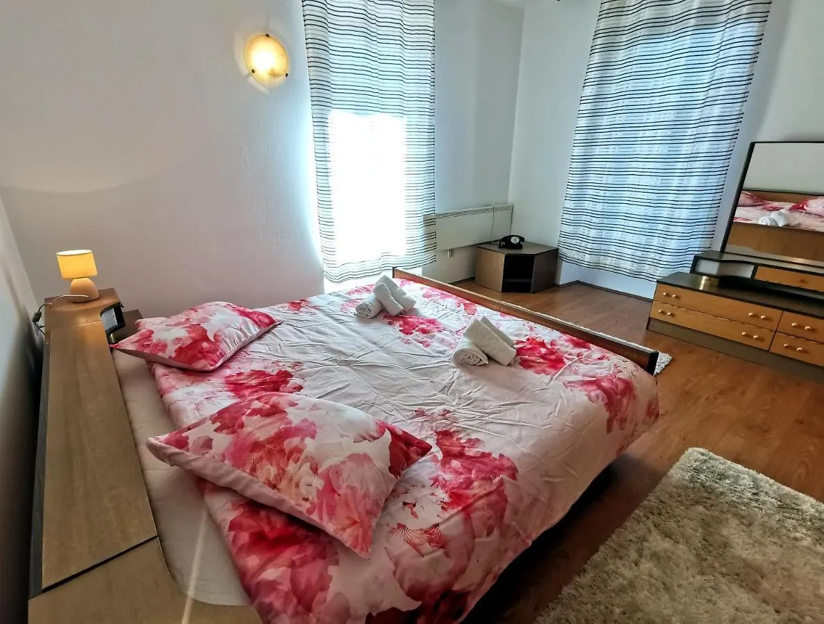 Parun Apartment Pula Croatia